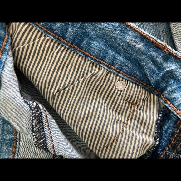 MANGO Sz 8 Jeans Shorts  Stretch Cuffed - Picture 6 of 7